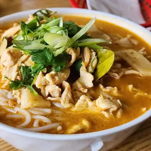 Khao Poun with chicken