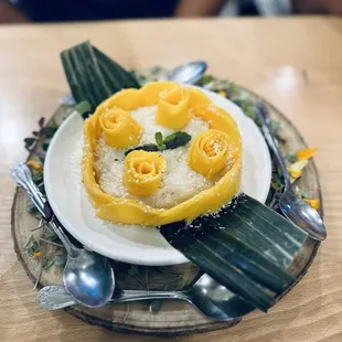 Sweet Sticky Rice With Mango ($9.99)