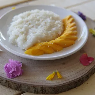 Mango sticky rice