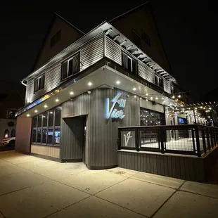 Outside of Vier North