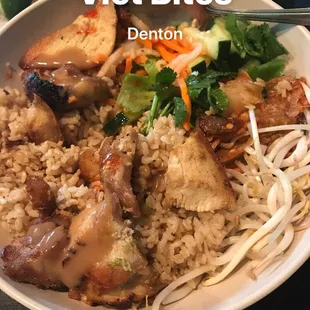 Make your own rice bowl with many options!