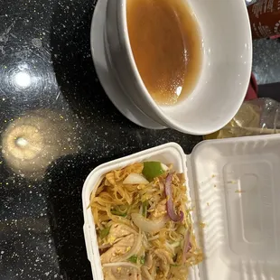 16 - Hu Tieu Xao Chua Ngt G / Sweet and Sour Spicy Noodle with Chicken. B1 - Tai, Nm, Gau, Gan, Sach.