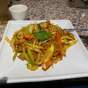 Pad Thai with egg noodles