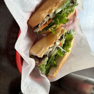 Grilled Beef bahn mi