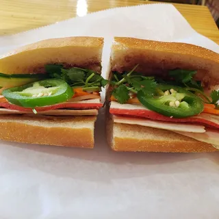 B6. Banh Mi Ga