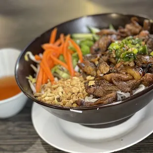 Bún thịt nớg