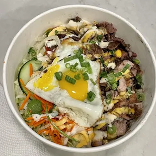 NOMZ-ster Bowl (XL) was good, but could have used some kind of sauce.