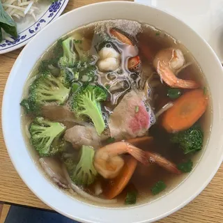 P1. Pho Dac Biet