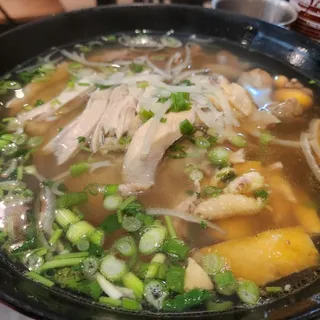 23. Chicken Meat and Intestine Noodle Soup