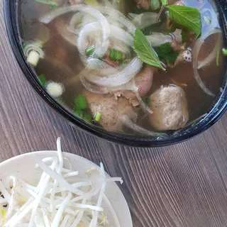 28. House Combo Noodle Soup