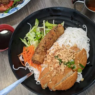 95. Veggie Five Spice Chicken and Egg Roll with Vermicelli