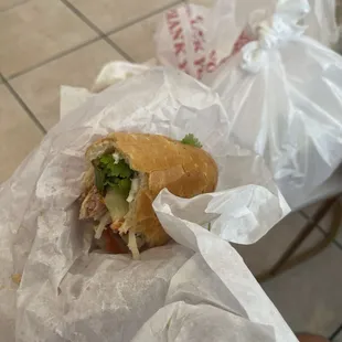 They're not cheap with the meat .