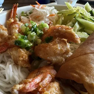 Bun Grill Shrimp and Egg Roll