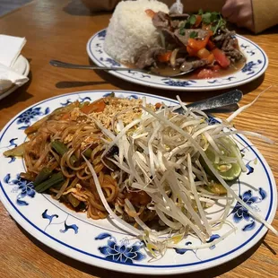 The Pad Thai with no protein. You can add chicken, beef, tofu, seafood ect.