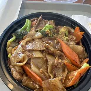 14. Pad See Ew - beef