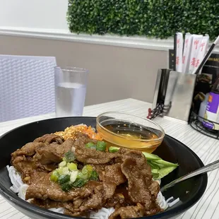 5. Grilled Beef Plate vermicelli