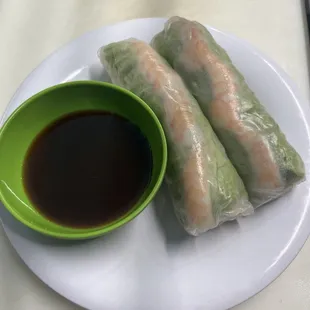 Spring Roll with sauce