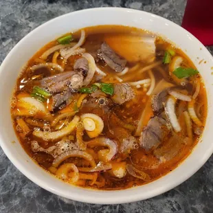 Bun bo hue