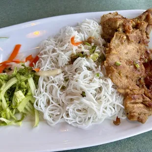 Chicken bún