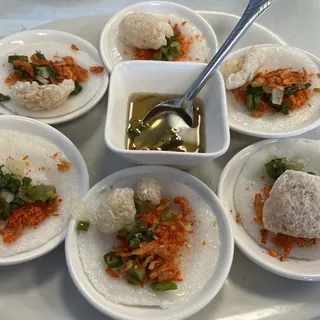 A7. Banh Urot Cha Lua Bi (Rice  Cake)