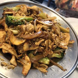 F3. Chicken and Lemon Grass With Rice