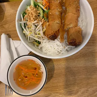 Egg rolls noodles salad