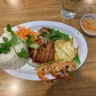 Grill pork and shrimp platter