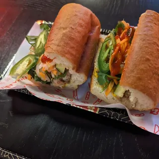 Lemongrass Chicken Sandwich (Banh Mi Ga)