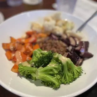Herb roasted cauliflower bowl