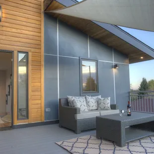 Modern home, highlands new install siding, windows, doors &amp; deck