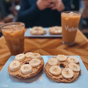Barista Bagel: peanut butter, banana &amp; honey