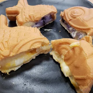 Blueberry Cream Cheese Taiyaki