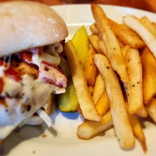 Pesto Chicken sandwich with French fries