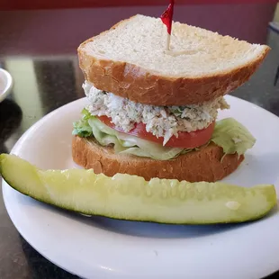 Tuna salad sandwich