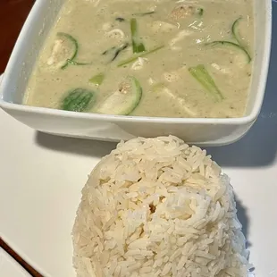 Green Curry Chicken - $15.99 - Entrees (except noodle dishes) come with rice - GENEROUS PORTION SIZE - Shareable - Delicious!!