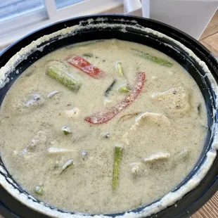 Green Curry Chicken $16.99 - shareable for sure, filled to brim, quality chicken and fresh veg, thick (but not too thick) sauce - DELICIOUS