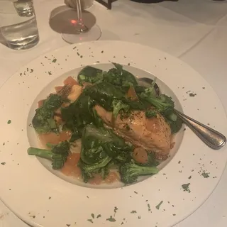 Salmon Uno