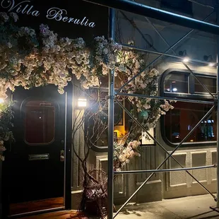 the entrance to the restaurant