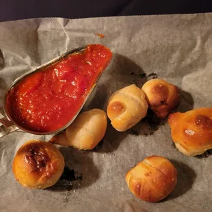 Garlic knots with marinara sauce