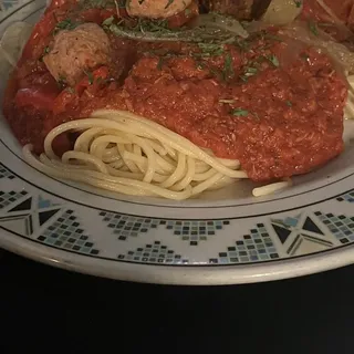 Spaghetti with Meatballs or Sausage