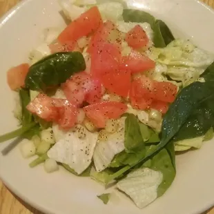 Salad with tomato added
