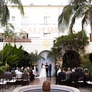 The plants in the space and the fountain in the center make the venue so atmospheric.