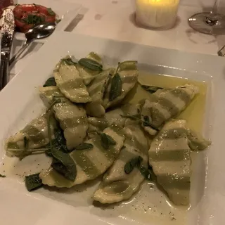 Ravioli Burro E Salvia