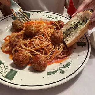 Spaghetti with meatballs