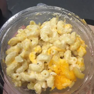 Cold macaroni and cheese, guy put the whole bowl in it to scoop it, making a giant mess!!!! Not impressed with the shit service..