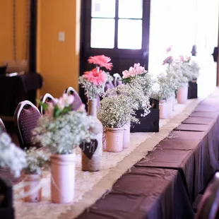 Villa La Paz: Cafe Lounge Banquet setting