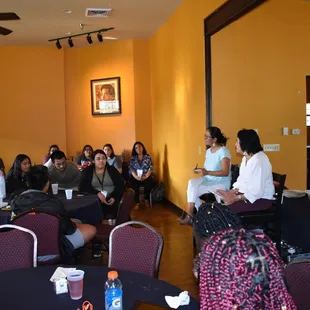 Villa La Paz: Cafe Lounge. Available for catered meals and events.