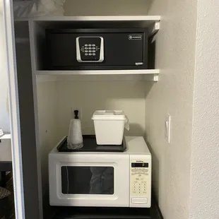 microwave and safe