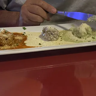 Italia Trio Meatballs