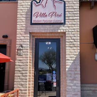 The front of the place, next door to Sullivan's and Mexican place!!